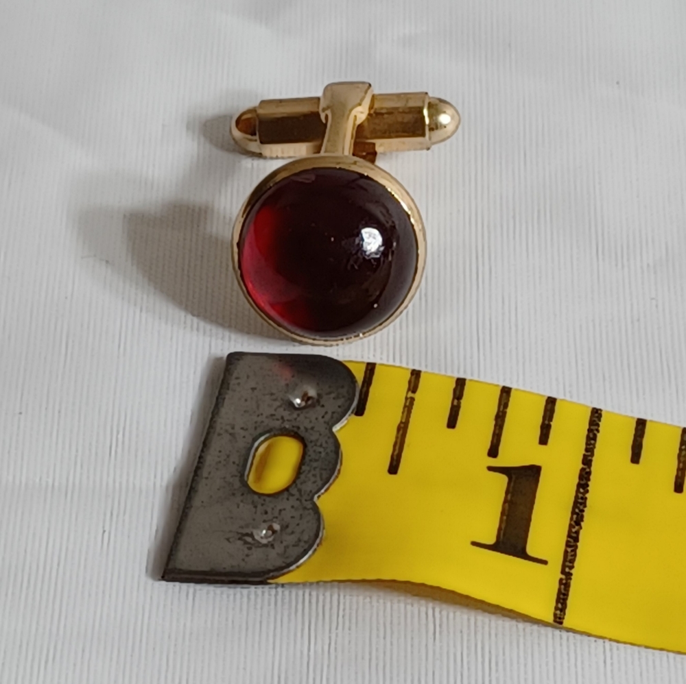 VINTAGE RUBY RED ROUND CUFFLINKS - Picture 10 of 11